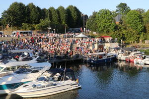 Bild vergr&ouml;&szlig;ern: Musik am Hafen 1