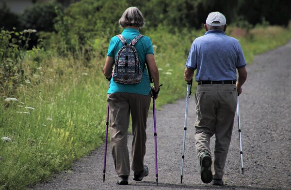 Bild vergr&ouml;&szlig;ern: Nordic Walking