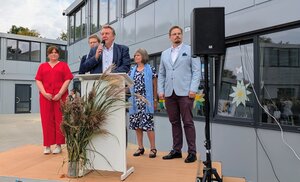 Bild vergr&ouml;&szlig;ern: Einweihung Container BVS