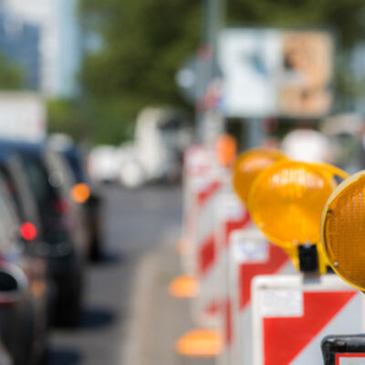 Bild vergr&ouml;&szlig;ern: Das ist ein Symbolfoto zum Thema Stra&szlig;en-Baustelle.